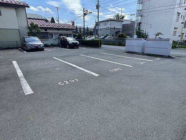 5 / 6