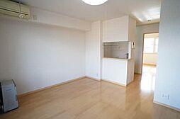 シャーメゾンメイＡ 203 2階1LDKのリビング/ダイニング