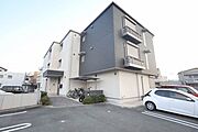 近鉄名古屋線「津新町駅」まで徒歩17分。