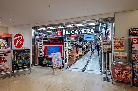 ビックカメラ名古屋JRゲートタワー店 徒歩9分。 680m