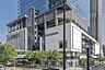 その他：グランフロント大阪北館まで約530m 食料品店・書店・飲食店・クリニックなどが入る、ショッピングセンターです。定期的にイベントが開催されています。