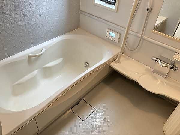 浴室を拡大表示