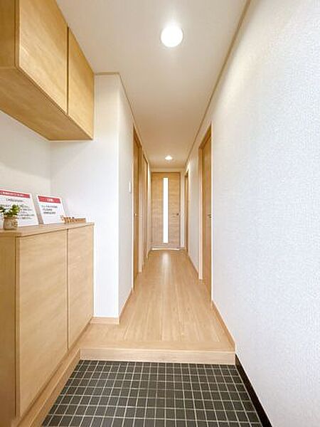 玄関を拡大表示