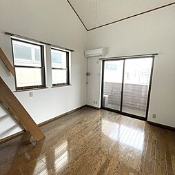 アイクス 2階1Kのリビング/ダイニング