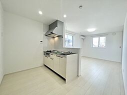 K・グランデ台新田 201号室 2階1LDKのリビング/ダイニング