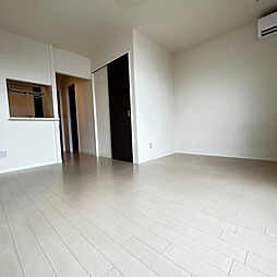 シャーメゾン深町 2階ワンルームのリビング/ダイニング