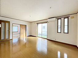 サン・ニコラI 1号室 2階4SLDKのリビング/ダイニング