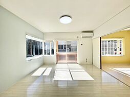 ハイツフレンド玉村Ｖ E101号室 1階2DKのリビング/ダイニング