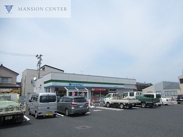 画像17:ファミリーマート新潟牡丹山店 577m