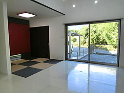 かつらぎ町西飯降　戸建　平成25年11月建築　オール電化の家 5LDKのリビング/ダイニング