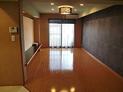 Prestige札の辻 2階1LDKのリビング/ダイニング