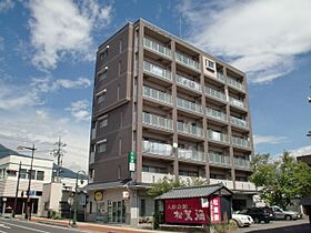 長野県上田市中央３丁目（賃貸マンション2LDK・3階・48.46㎡） その1