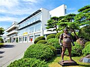 東御市役所（528m）