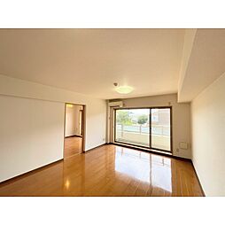 Ｒａｆｆｌｅｓ北通り 208 2階3LDKのリビング/ダイニング