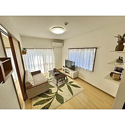 メゾン・トーク 101 1階1LDKのリビング/ダイニング