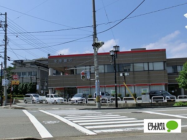 周辺：銀行「北陸銀行山代支店まで433m」