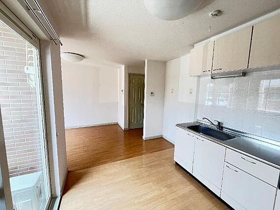 エターナル_内装_1