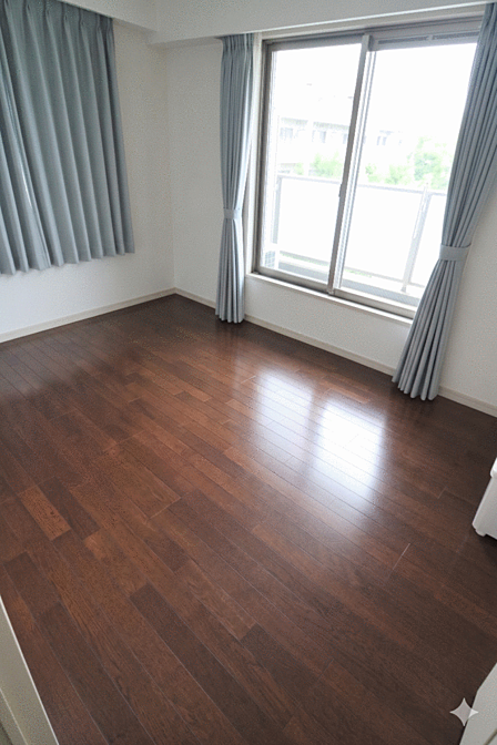 全居室に収納を備えた使いやすい間取り。主寝室にもおすすめのお部屋です※CG加工により家具・家電等を消去しています。