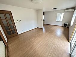 ラ・パーク類家南　Ｂ 7 3LDKのリビング/ダイニング