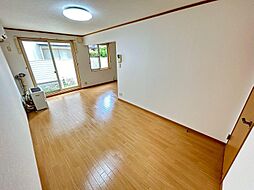 十日市アパート 102 1階3LDKのリビング/ダイニング