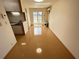 コンフォート 101 1階1LDKのリビング/ダイニング