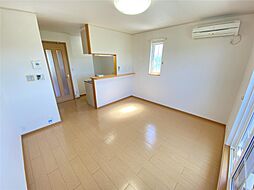 ペイザージュ 201 2階1LDKのリビング/ダイニング