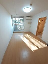 グランディ・フルール 301 3階1Kのリビング/ダイニング