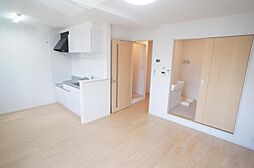 フェイスオフ 202 2階1LDKのリビング/ダイニング