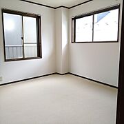 洋室　二面採光です