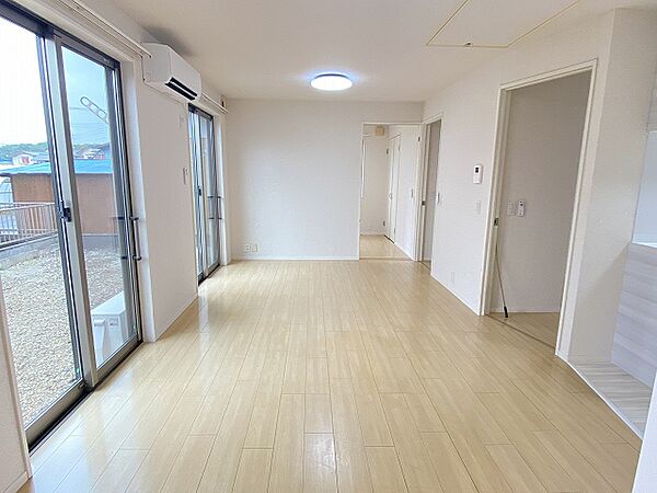 リビング/ダイニングを拡大表示