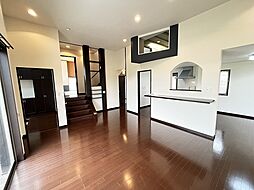 筑西市関本上　再生住宅 4LDKのリビング/ダイニング