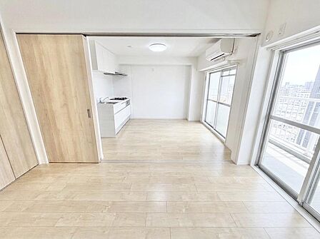 採光良好、通風良好、2020年10月リフォーム歴あり、室内丁寧に使用されています【写真はAI加工で動産物を消去しています】