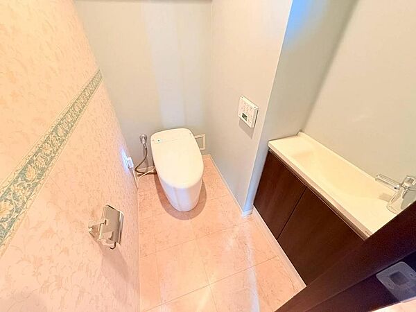 トイレを拡大表示