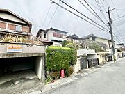 前面が公園のため、開放的なお土地です♪