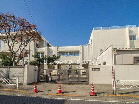 八雲台小学校まで(180m)