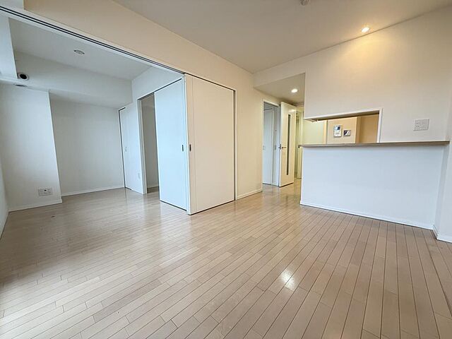 リビング/ダイニング ミューズプレイス　6階 8階/604