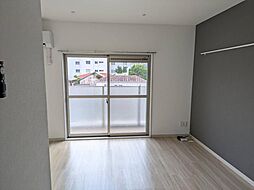 アーバンヒルズ津 301号室 3階1Kの室内