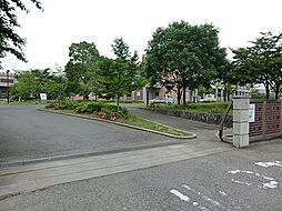 [周辺] 加須市立加須平成中学校　徒歩23分（約1800m)