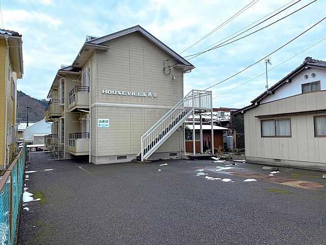 4 / 4