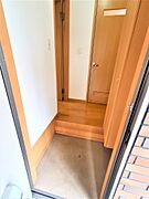 玄関から見たお部屋