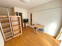 レオパレスムーブメント鶴瀬 1階1Kのリビング/ダイニング