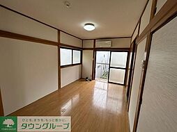 第二春日ハイム 2階1LDKのリビング/ダイニング