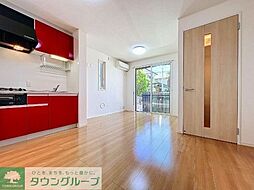 Noble Tiara 1階1LDKのリビング/ダイニング