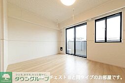 コリーヌ・ブリズIII 1階1LDKのリビング/ダイニング