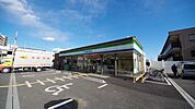 ファミリーマート朝霞東弁財店 899m