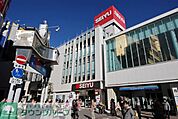 西友所沢駅前店 徒歩11分。スーパー 830m
