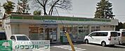 ファミリーマート新座片山一丁目店 徒歩6分。コンビニ 430m