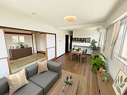 ヴィラソレアード 201 3階4SLDKのリビング/ダイニング