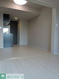 フェニックスヨコハマスクエア 10階1DKのリビング/ダイニング