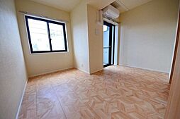 フォルターナ横浜反町 2階1Kのリビング/ダイニング